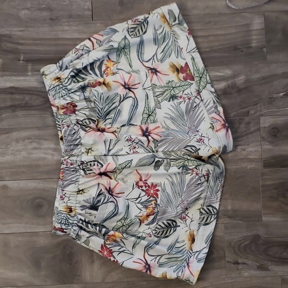 2/$20 💕 NWOT Sz XXL Shorts - Picture 5 of 6